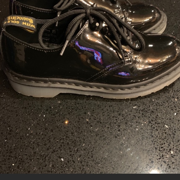 Women’s Oxford Doc Martens Patent Leather - Picture 3 of 7